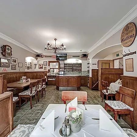 Hotel Hauslwirt 3*
