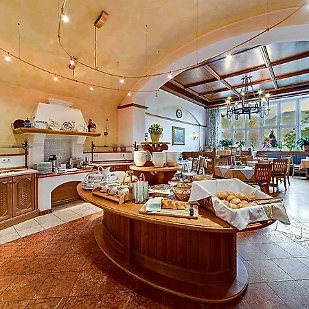 Hauslwirt Hotel 3*