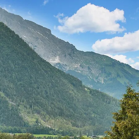 Отель Gasthof Hauslwirt