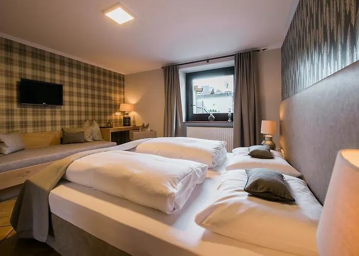 Hauslwirt 골링안데살자흐